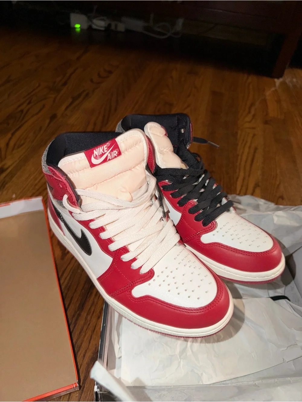 Nike Air Jordan 1 Lost and Found Men 9.5